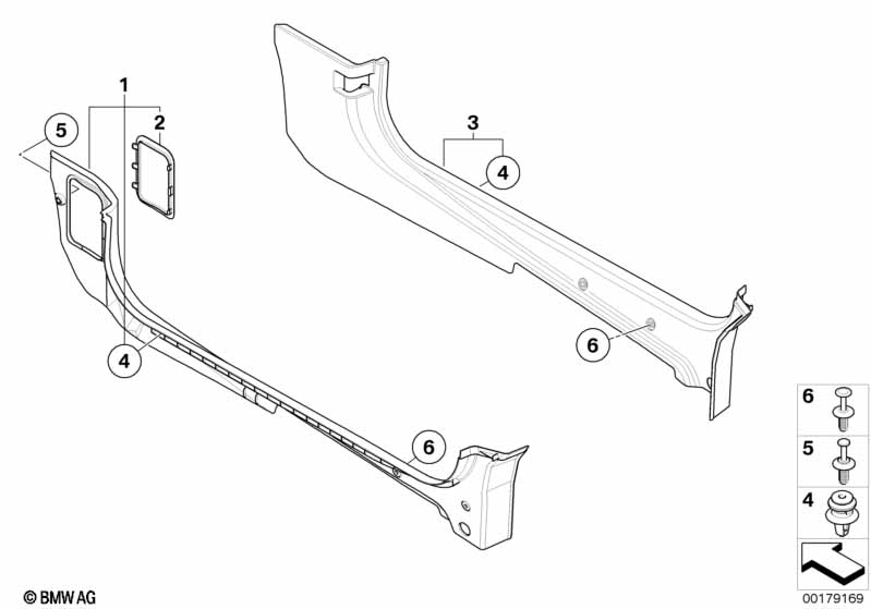 Боковая обшивка пространства для ног