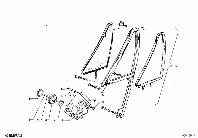 Боковое стекло неподвижное