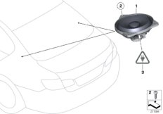 Детали стереосистемы на полке за Зд сид.