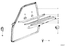 Уплотнитель двери впереди